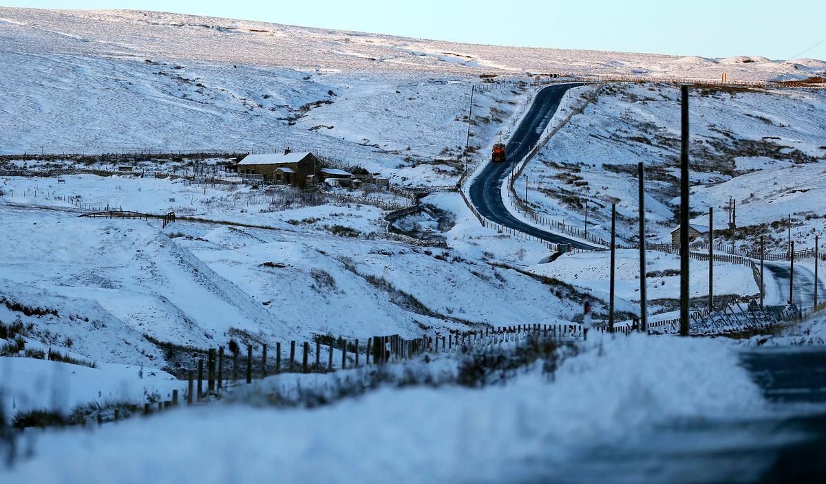 People Wake up to a White Christmas in Parts of UK