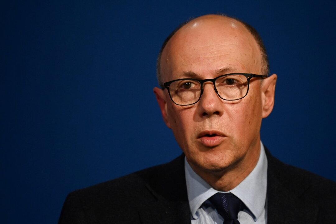 Obesity Drugs ‘Not Holy Grail,’ Top NHS Doctor Warns