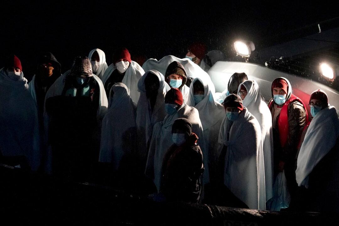 67 people cross English Channel on Christmas Day