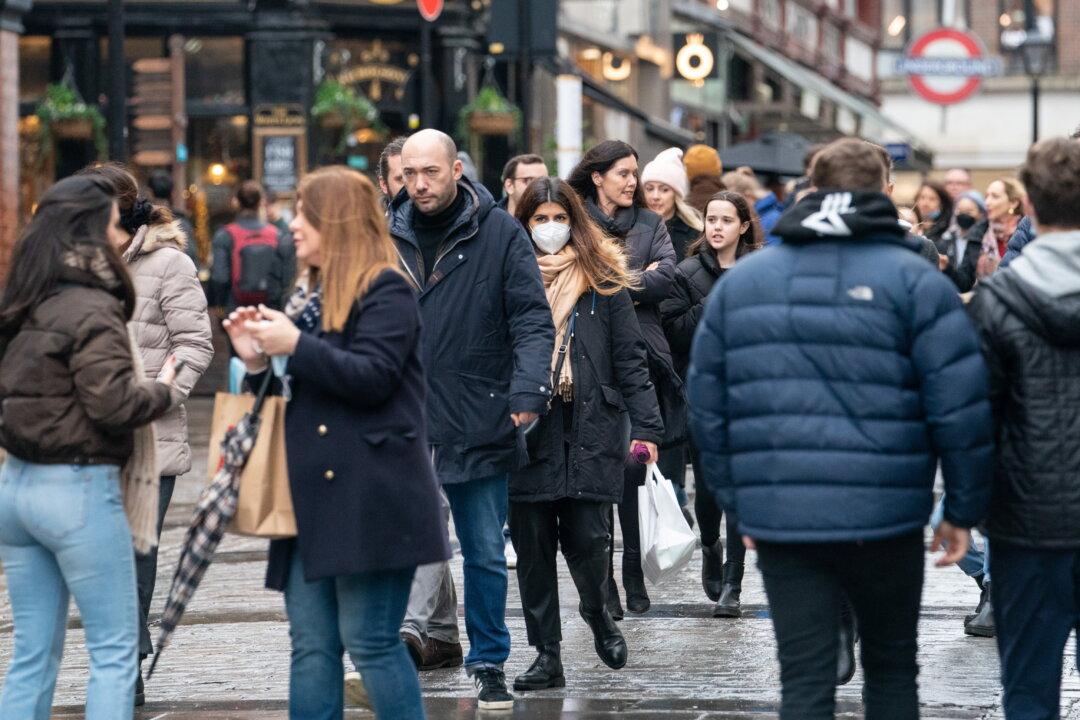 Numbers of UK Boxing Day Shoppers 41 Percent Below Pre-Pandemic Levels, Figures Show