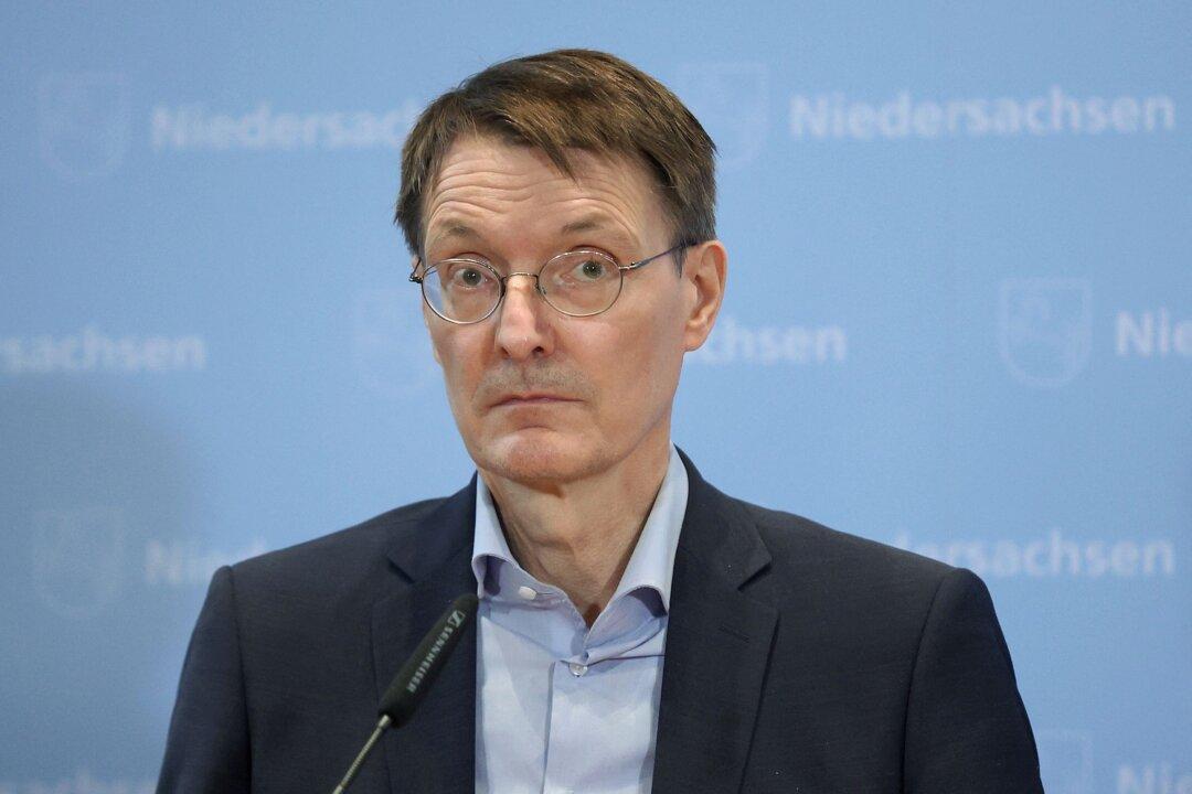 Germany Calls for ‘Offensive Booster Campaign,’ Says Vaccines May Not ‘Control’ Omicron