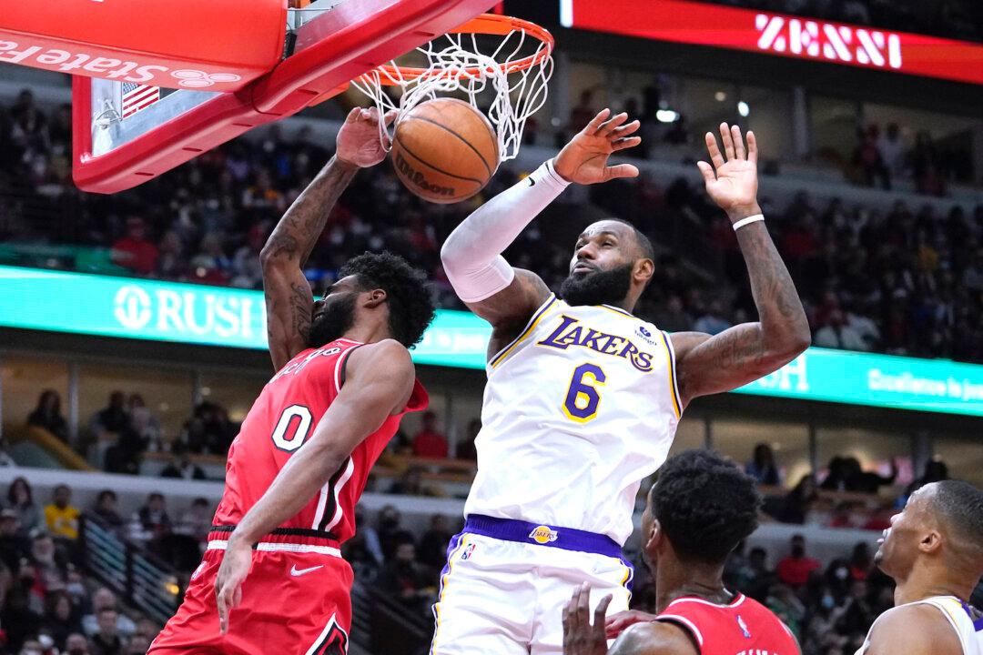 Chicago Bulls Win Against Lakers 115–110 in Team’s Return
