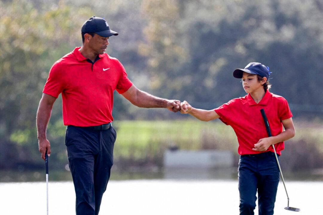 Tiger Woods and Son Ride Birdie Blitz to Finish 2nd at PNC Championship