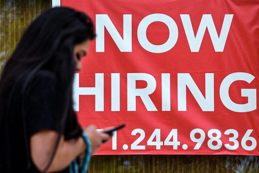 Job Gains This Year Overstated by 1.1 Million, Philadelphia Fed Reveals
