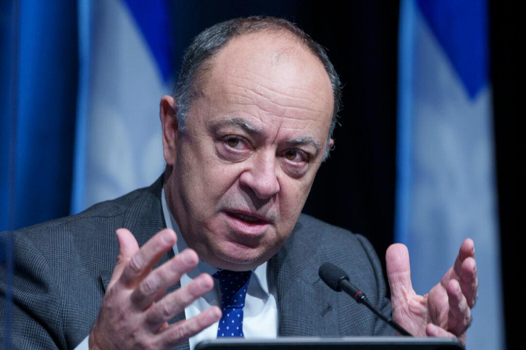 Quebec Closes Bars, Theatres as Part of New COVID-19 Measures