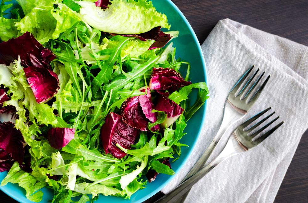 How to Get Washed Salad Greens Perfectly Without a Spinner