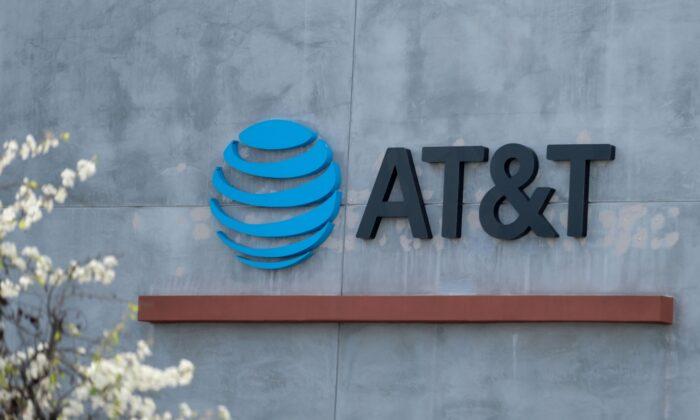 Read Raymond James’ Take on AT&T Ahead of Its 2Q Results