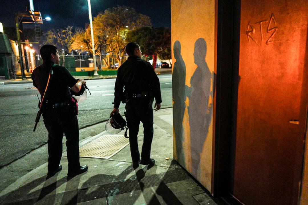 Thousands of Los Angeles Law Enforcement Officers Off-Duty Due to COVID-19 Surge