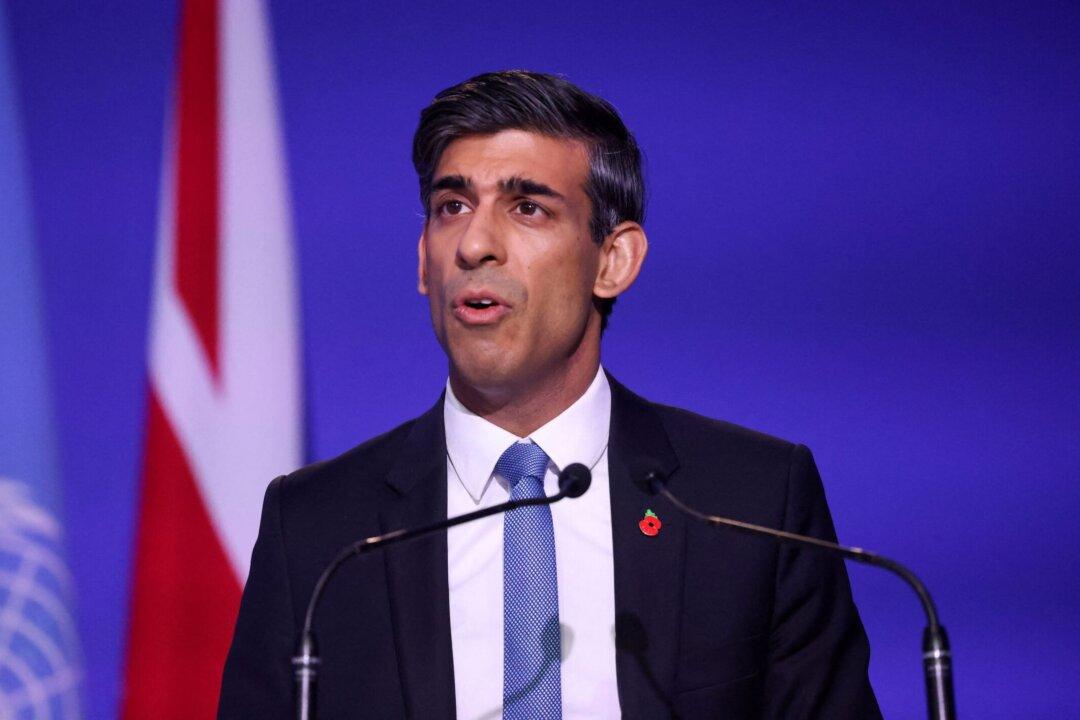 UK Offers 1 Billion Pounds to Firms Hit Hardest by Omicron