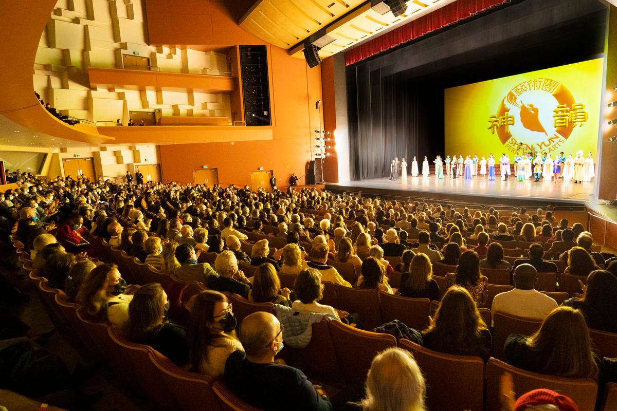 California Officials Welcome Shen Yun Back to the Golden State