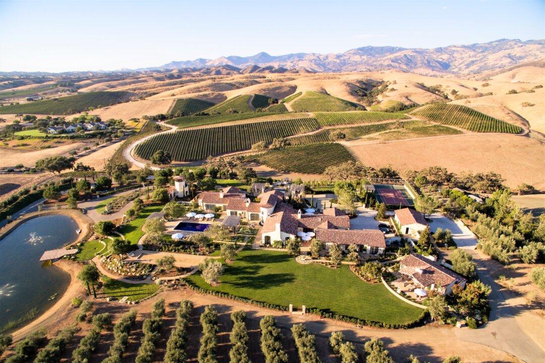 Tranquility Awaits in this Sprawling Estate in California’s Santa Ynez Valley