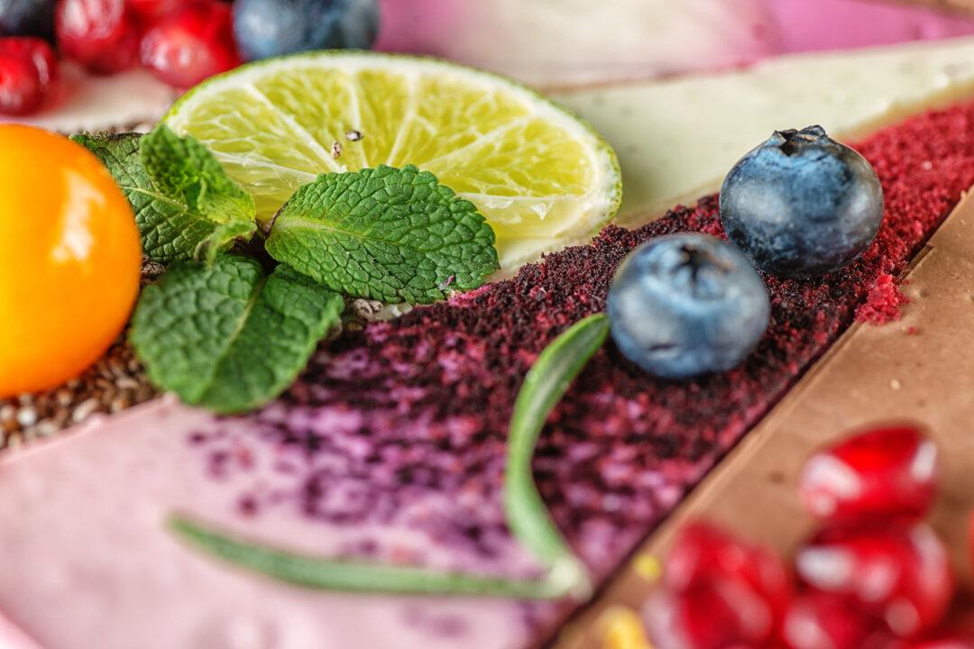 Raw Pomegranate Peace Pie