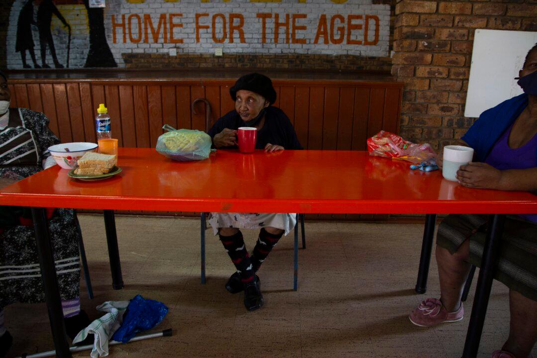 Natural Immunity Likely Contributing to Lower Hospitalization Rate in South Africa Amid Omicron Surge: Studies