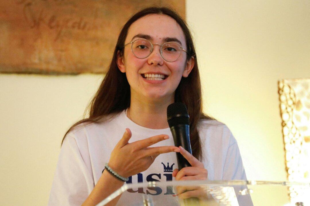 Teen Pilot Rutherford Takes a Step Closer to Circumnavigating Globe