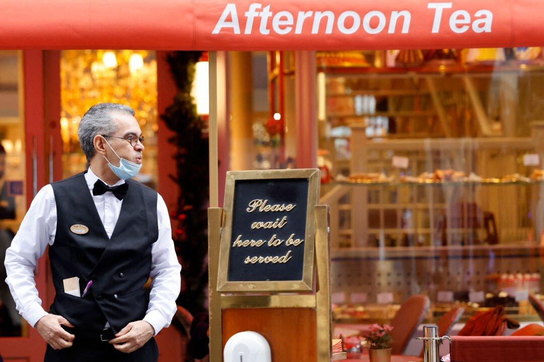 Omicron up to 70 Percent Less Likely to Result in Hospitalization: UK Health Security Agency