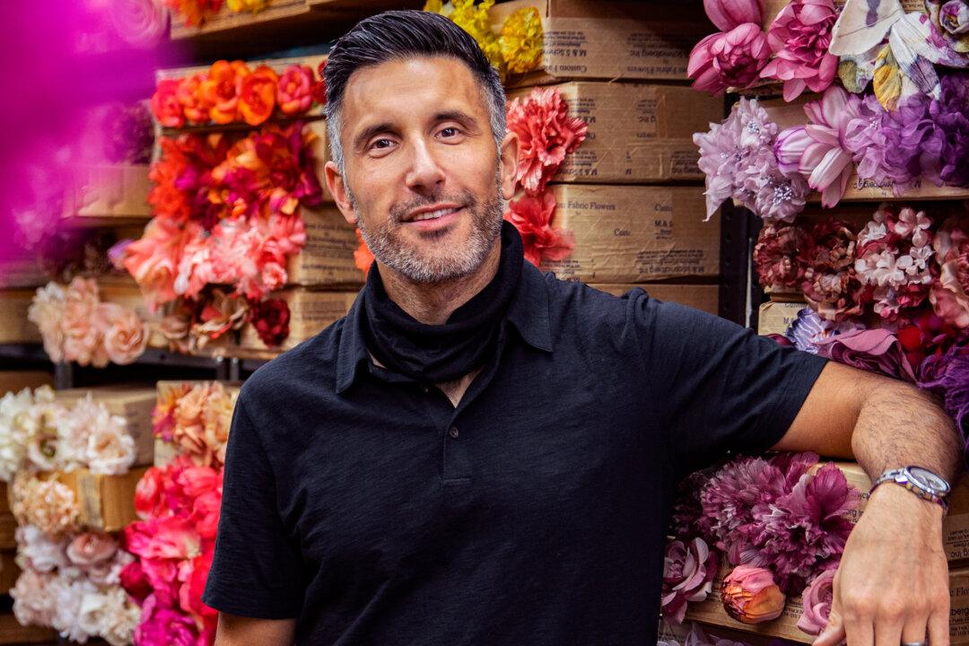 Shaping Flowers by Hand