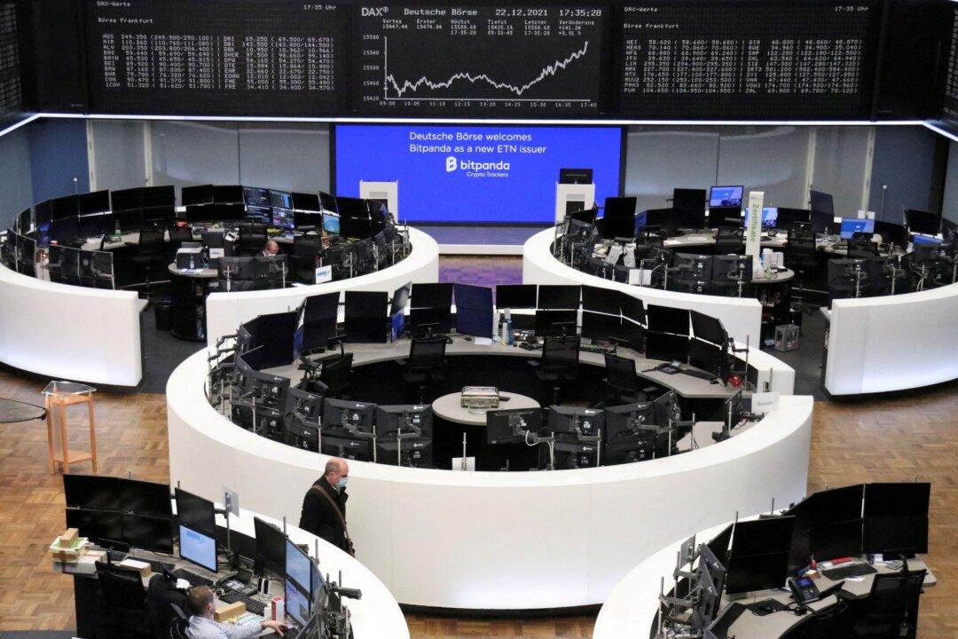 European Shares Hit Two-Week High as Omicron Fears Ebb