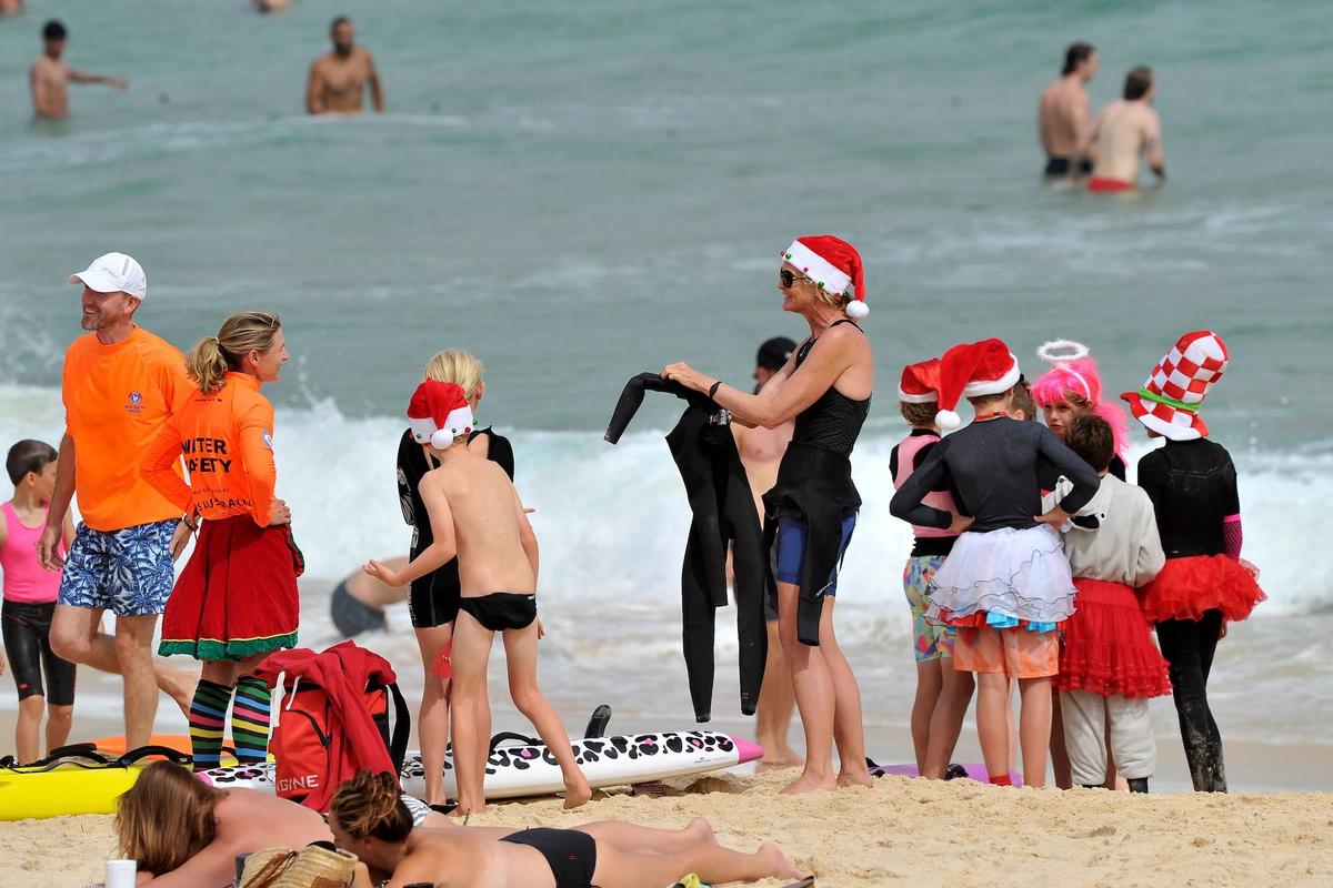 Aussies Enjoy Warm, Dry Christmas Day