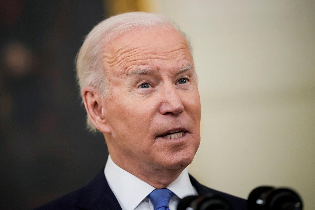 ‘Potentially Catastrophic’: US Postal Service Seeks Waiver From Biden OSHA Vaccine Requirement