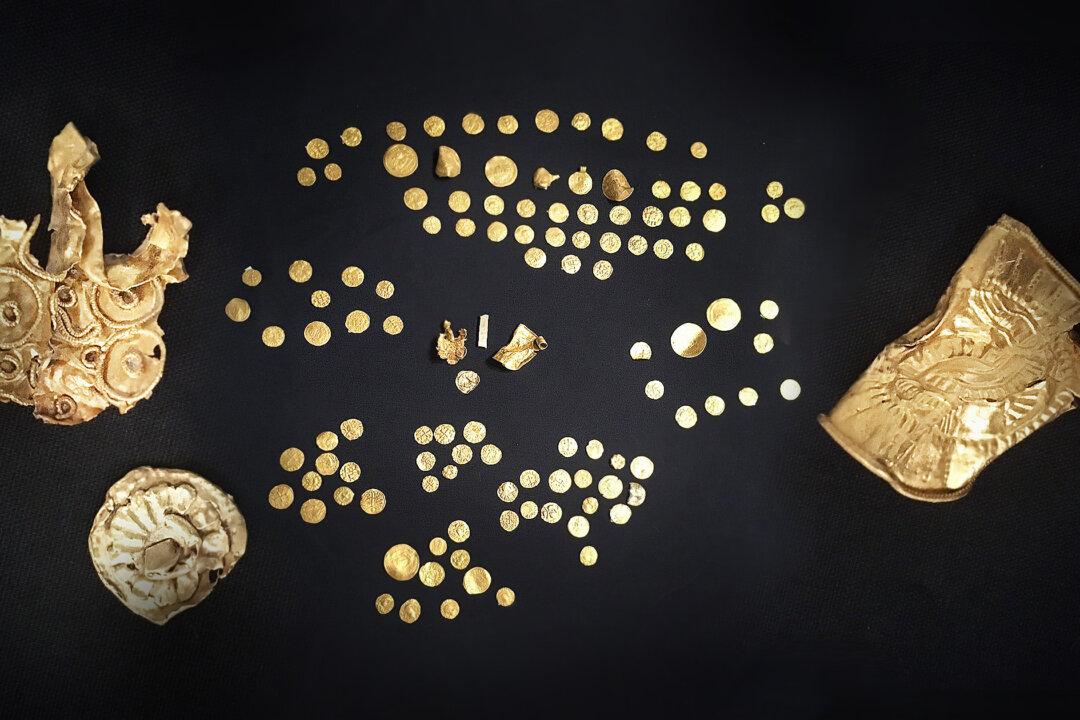 Metal Detectorists Uncover Largest Hoard of Anglo-Saxon Gold Coins in England, Dating Back 1,400 Years