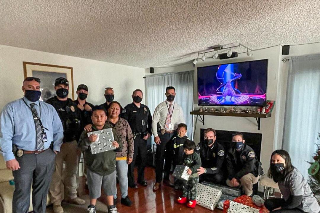 Huntington Beach Police Department Plays Santa for Underprivileged Family