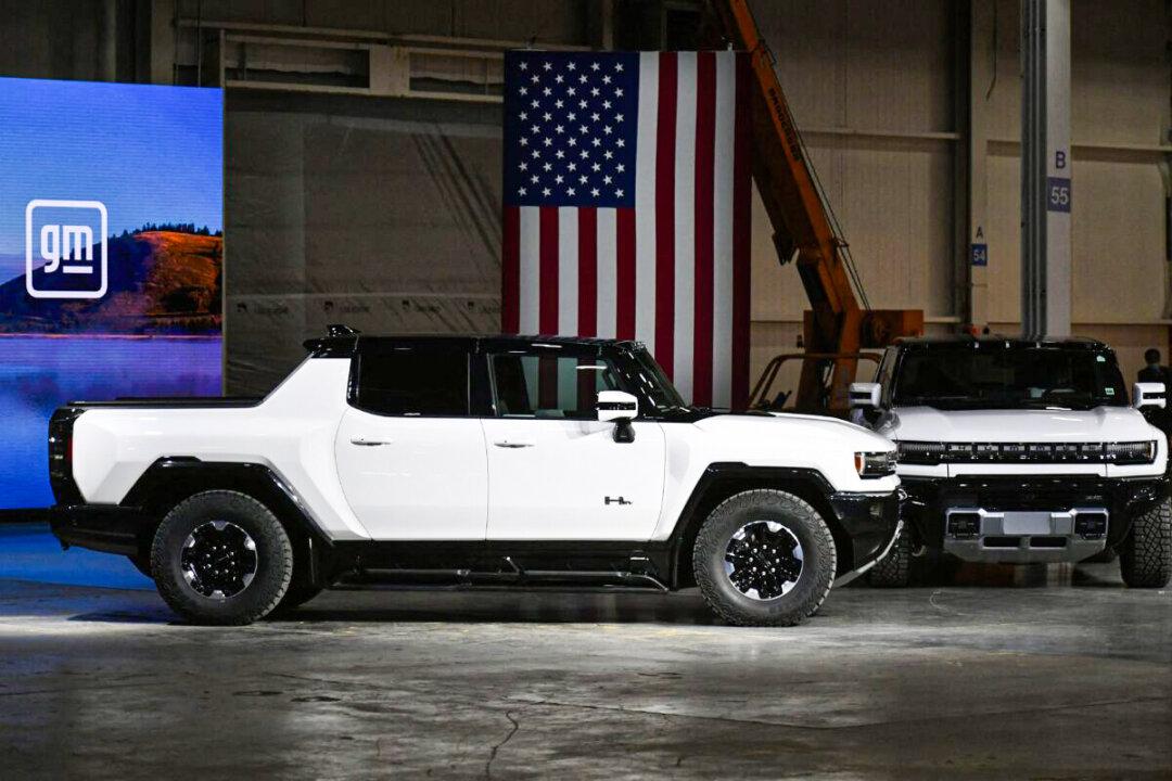 Chart Wars: Between Tesla And General Motors, Which EV Stock Can Reverse First?