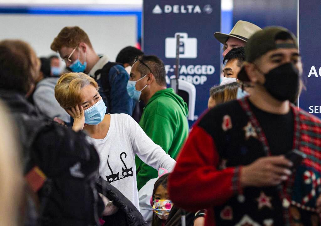 Christmas Eve Air Travel Doubles Over Last Year as American Flyers Shrug Off Omicron Fears