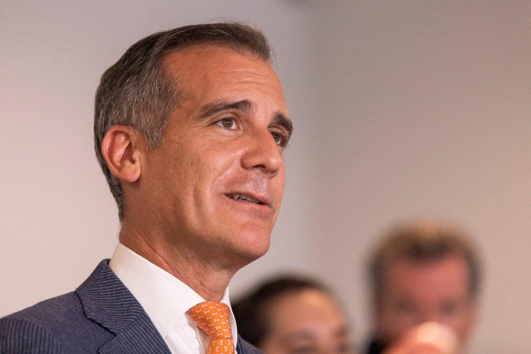 Los Angeles Mayor Garcetti Accused of Perjury by Former Aide