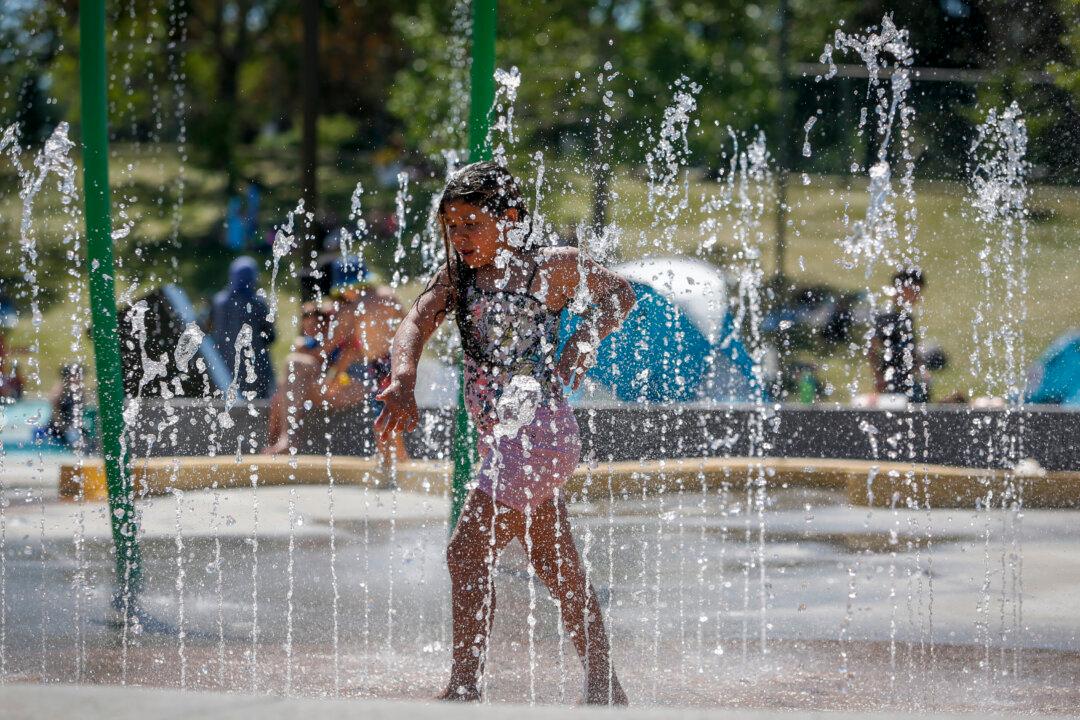 As Calgary Swelters, City Approves All Outdoor Pool Use Again