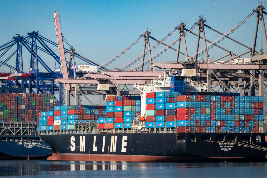 LA Port Lingering Container Fee Delayed for the 9th Time in 2 Months