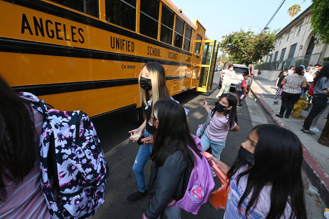 LA County Teachers Now Have to Wear ‘High-Quality’ Masks: Health Department