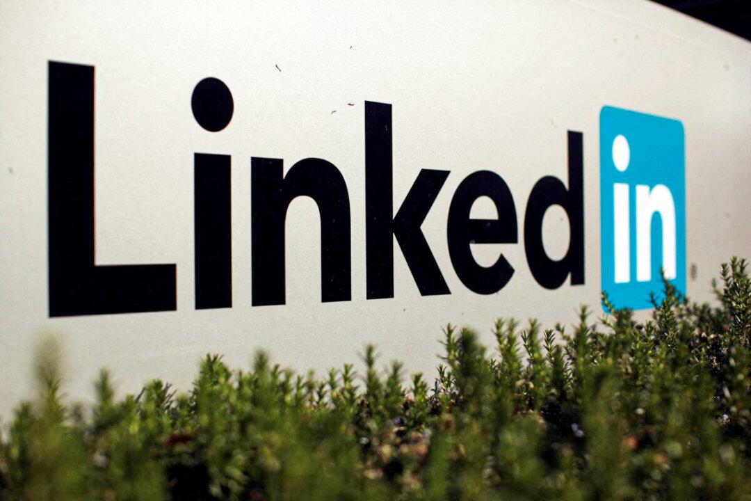 LinkedIn Ran Secret Experiments on 20 Million Users to Study Strength of Social Ties