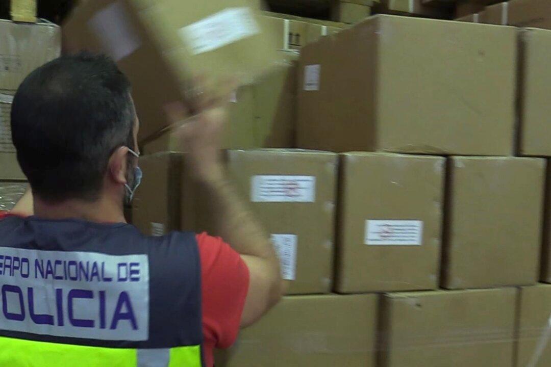 Spanish Police Seize 300,000 COVID-19 Antigen Tests Suspected of Illegal Sale