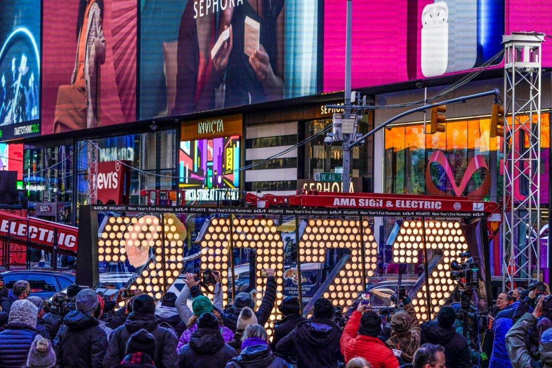 Limited Number of Revelers Return to Times Square to Usher in 2022