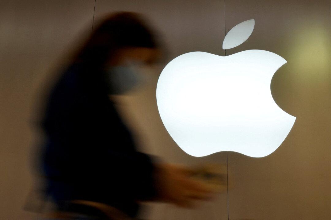 Apple Becomes First Company to Hit $3 Trillion Market Value
