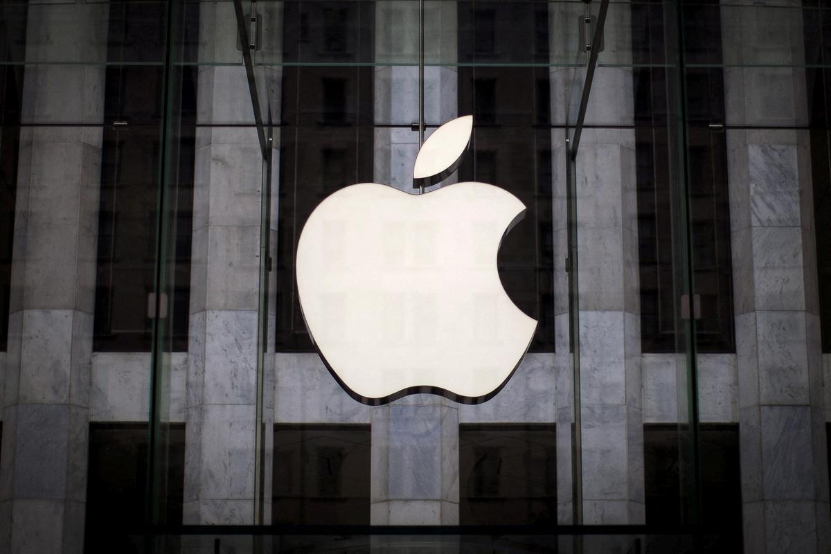 Could Apple Stock Be in for a Bumpy Ride Later in 2022?