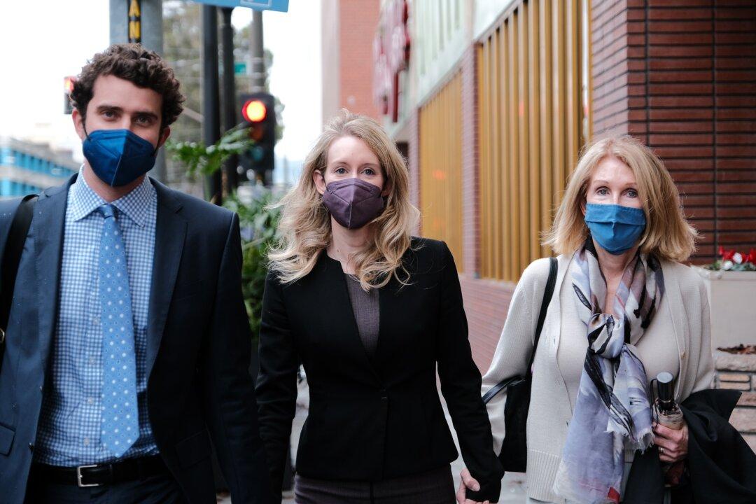 Holmes Jury Says It’s Deadlocked on 3 of 11 Criminal Charges