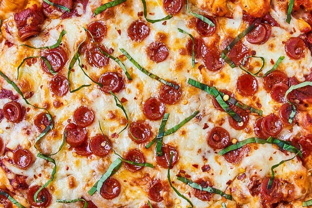 Pizza Night Takes a Surprising Turn When It’s Scooped, Not Sliced