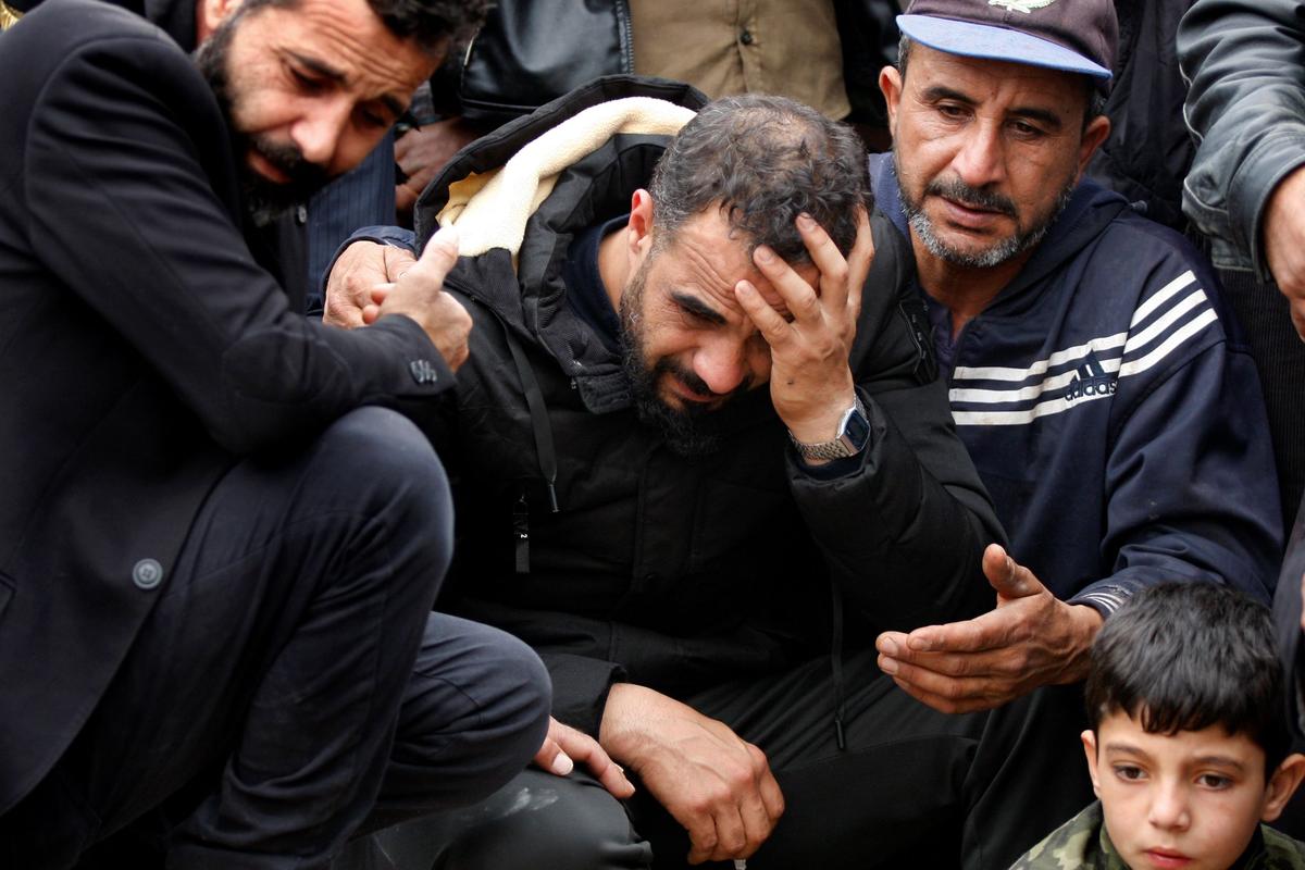 4 Syrians Die After Burning Coal for Heat in South Lebanon