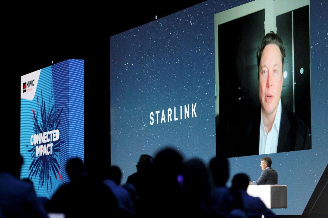 Musk Says Activating Starlink, in Response to Blinken on Internet Freedom in Iran