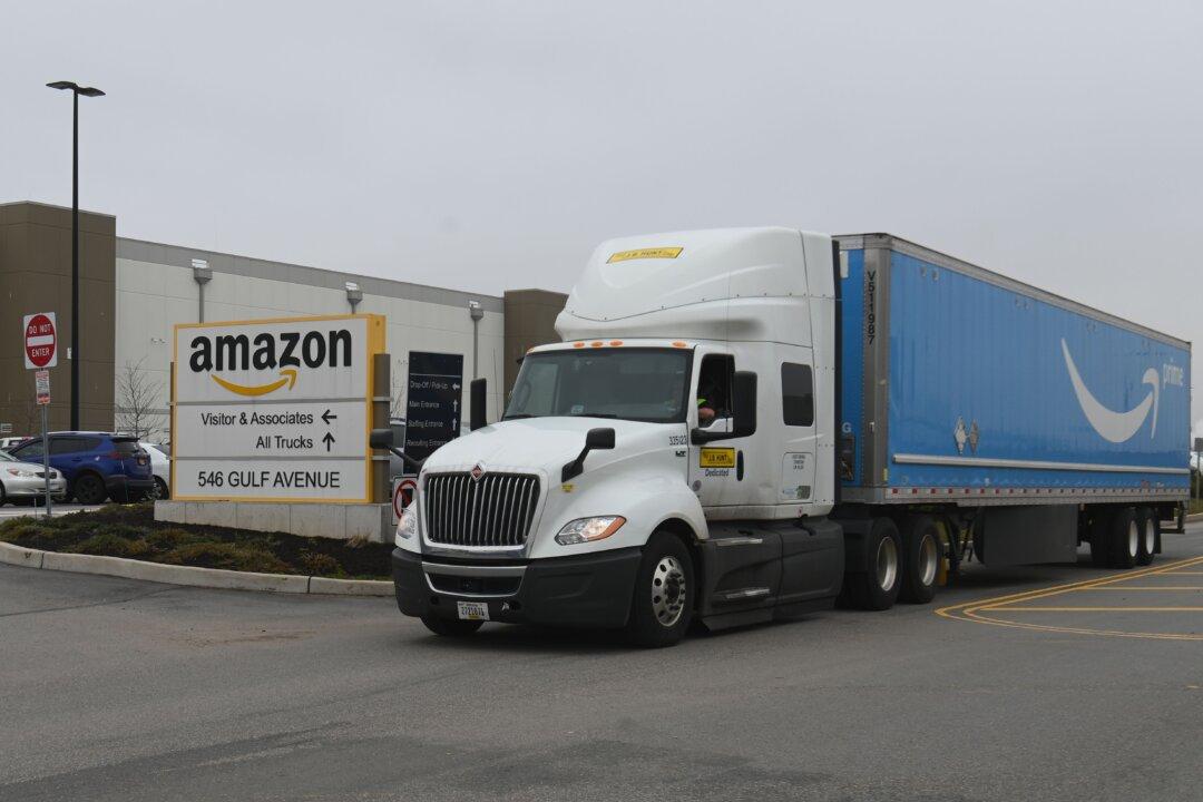 Amazon Driver Rescues 4-Month-Old and Parents From Colorado Wildfire, Family Says They ‘Could Be Dead’ Otherwise