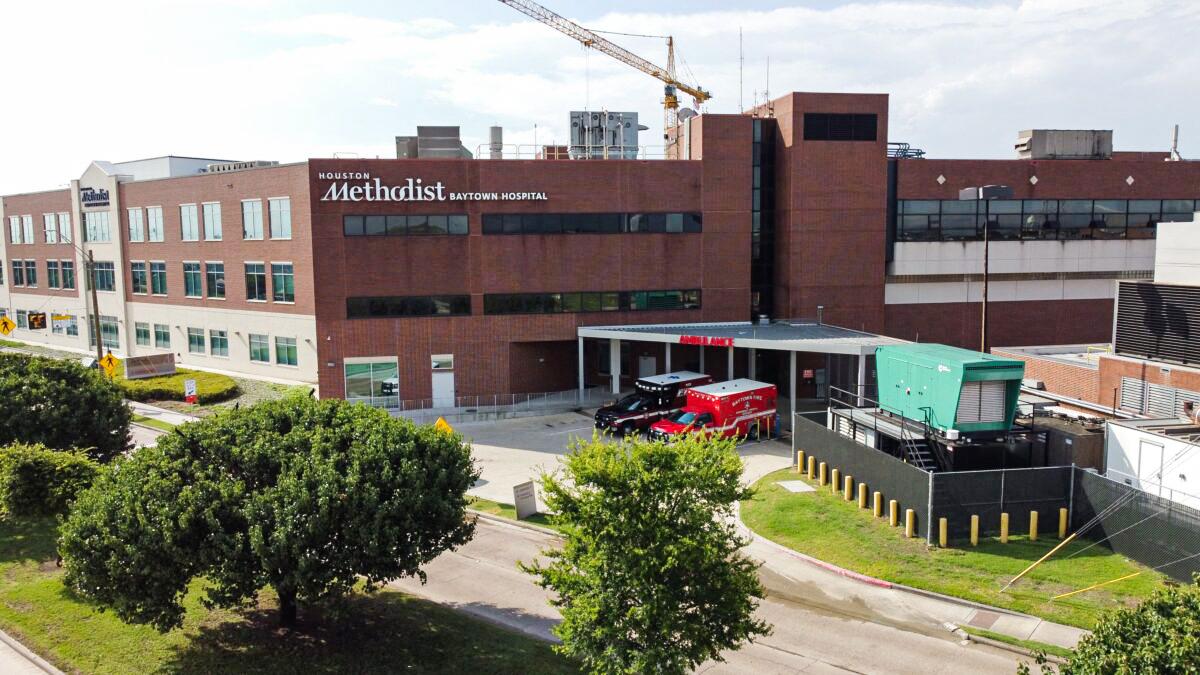 Nearly Half of Omicron Cases in Houston Hospital System Among Vaccinated: Study