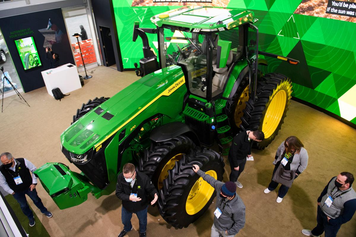 John Deere Vows to Let American Farmers Repair Their Own Machines