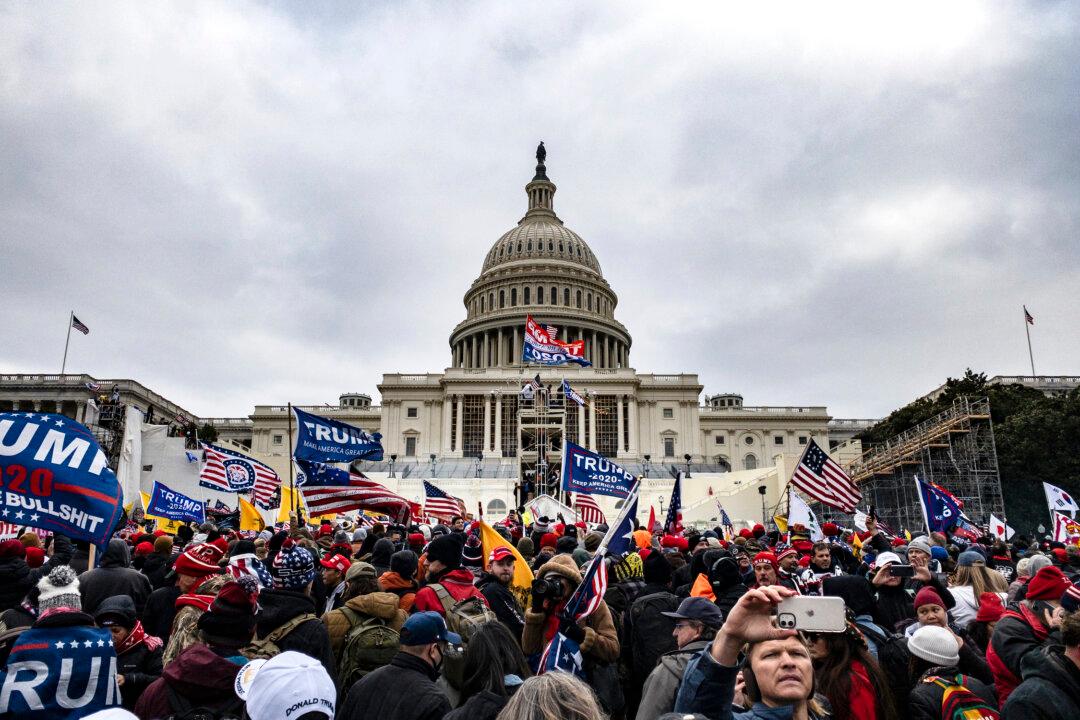 Jan. 6 Oath Keeper Charged With Seditious Conspiracy Says He Was ‘Helping Get Law Enforcement Out of the Building’