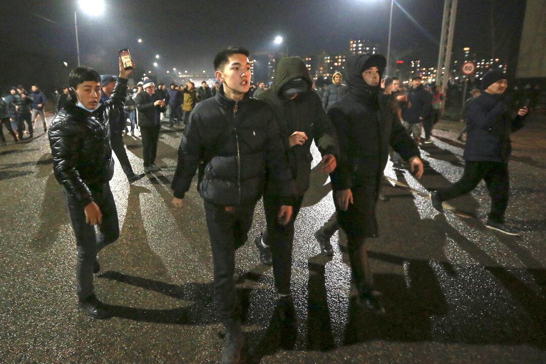 Kazakhstan Government Resigns in Response to Protests