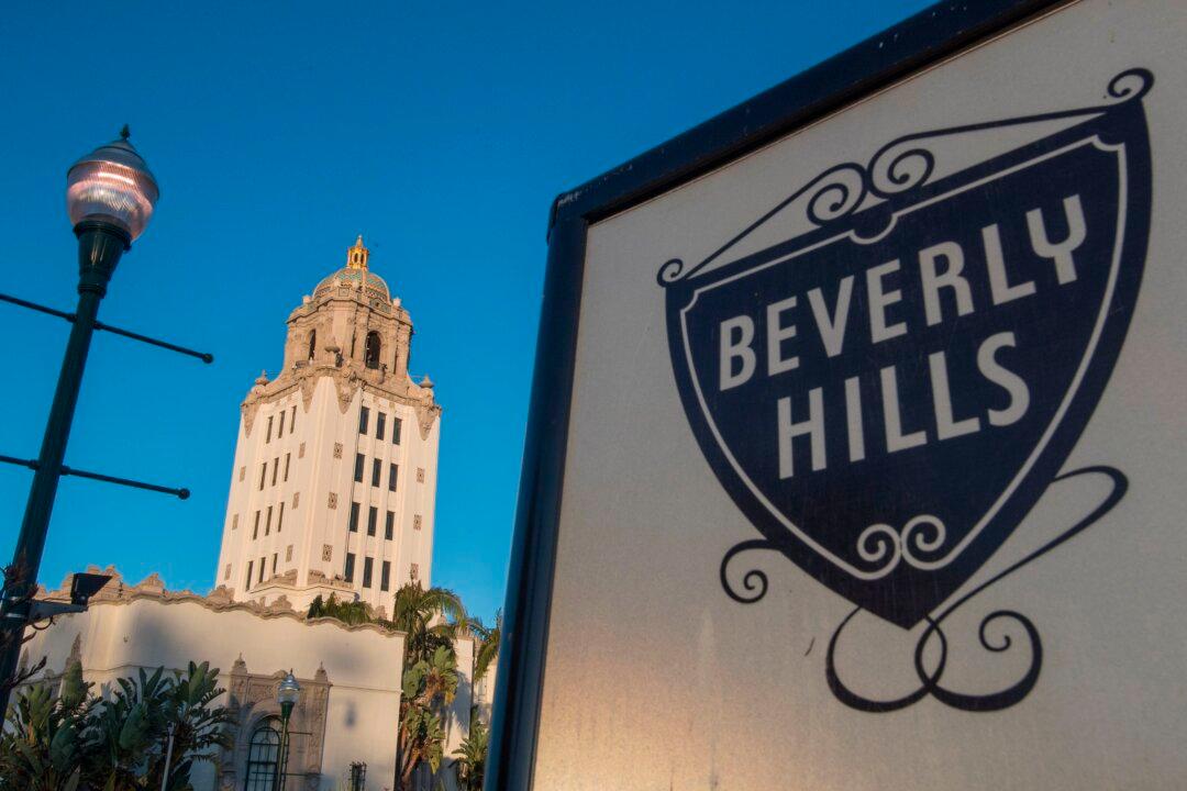 Beverly Hills Won’t Enforce Indoor Mask Mandate