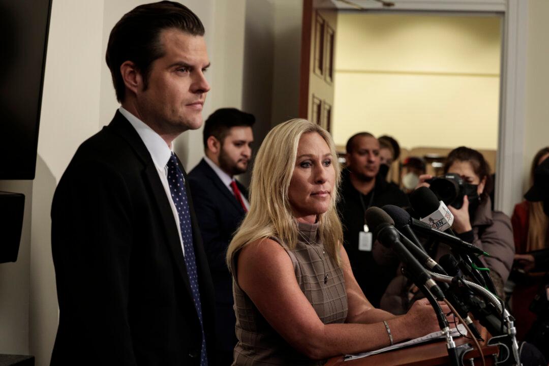 9 House Republicans Vote Against Bill Requiring Background Checks to Small Business Programs Exploited by China
