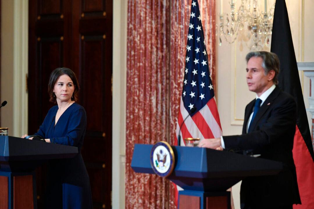 US Vows Steadfast Trade Support for Lithuania Amid Spat With China