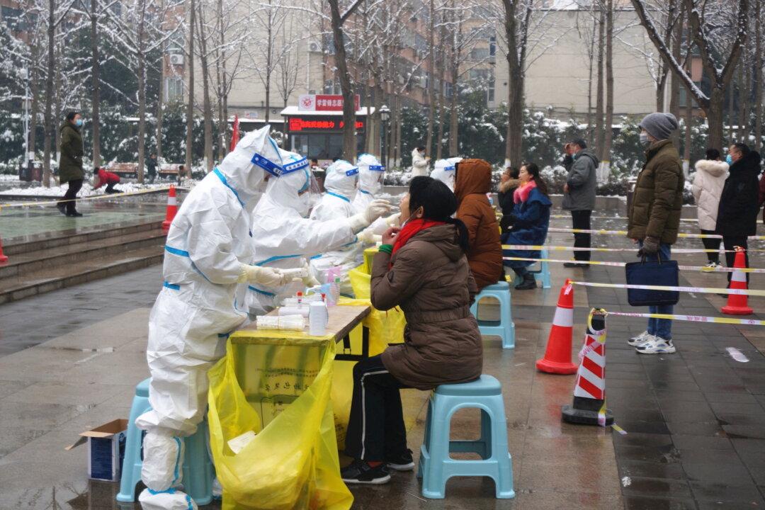 Central Chinese Cities Battle COVID-19 Outbreaks