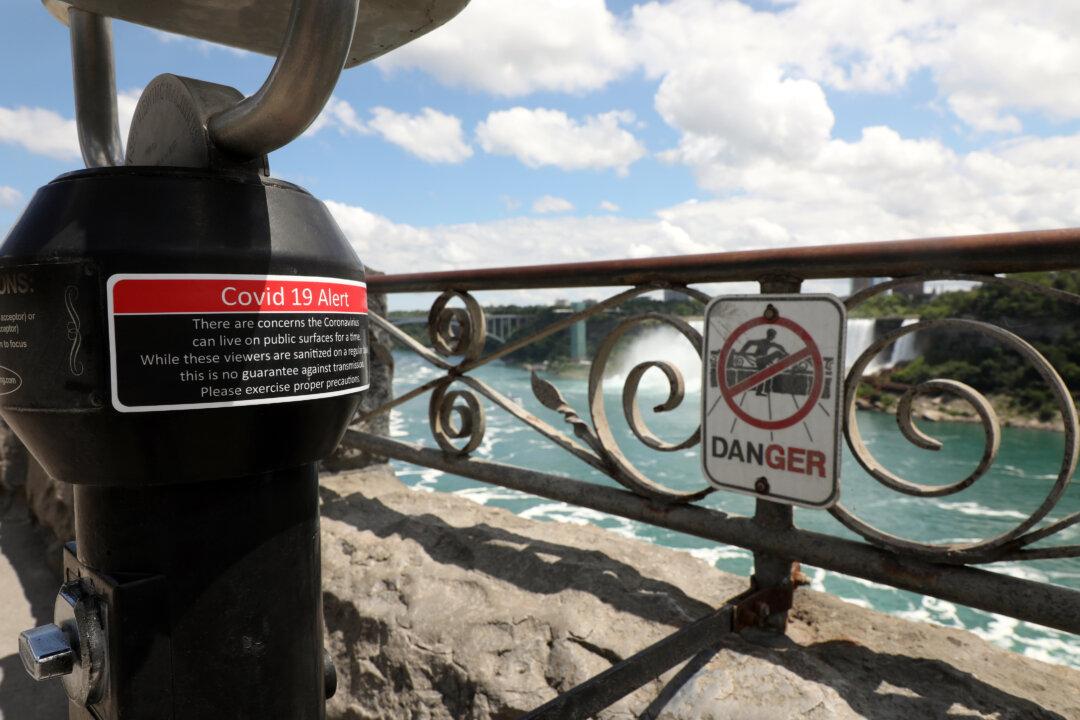 Ontario Health-Care Provider Pauses Mandatory COVID-19 Vaccination for Staff